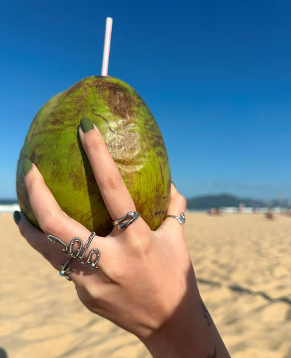 Caixa com Rosa  & Colar Personalizado + Anel do Abraço 💕