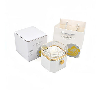 Caixa Rotativa com Rosa Eterna & Colar Coração Gravado com Nomes